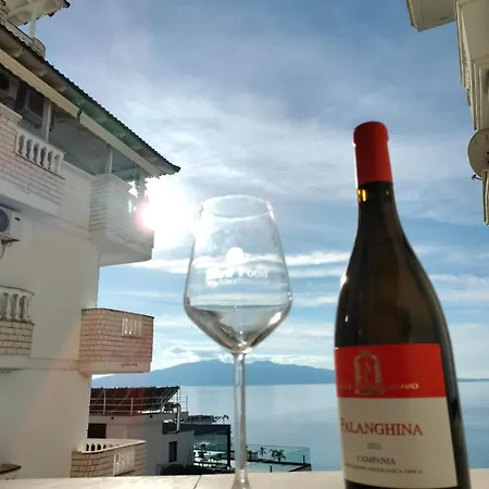 Taurasi White Apartamento *