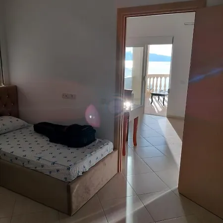 Apartamento Taurasi White *