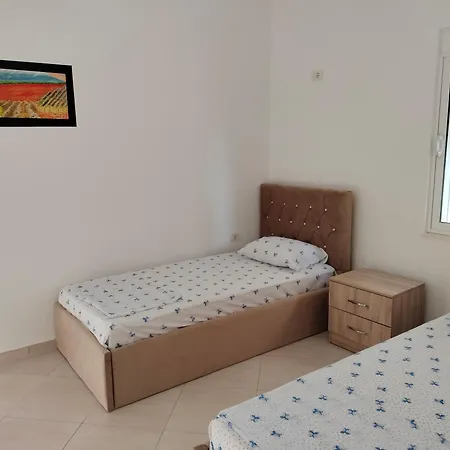 Apartment Taurasi White