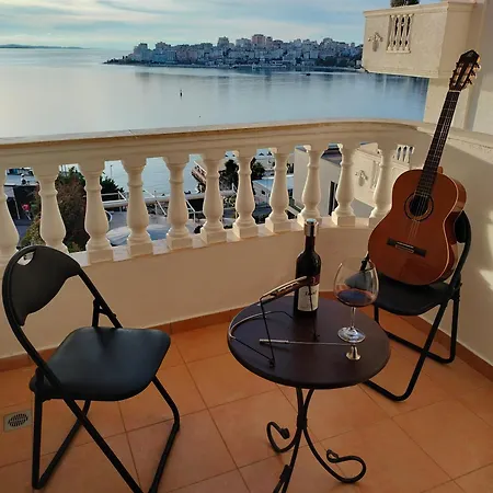 Taurasi White Apartment Sarande