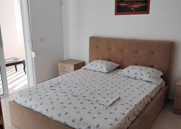 Taurasi White Daire Saranda